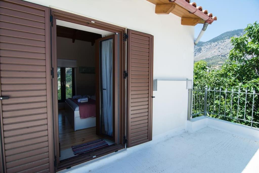 Papa-Antonis Stone House Villa Zarós Eksteriør billede
