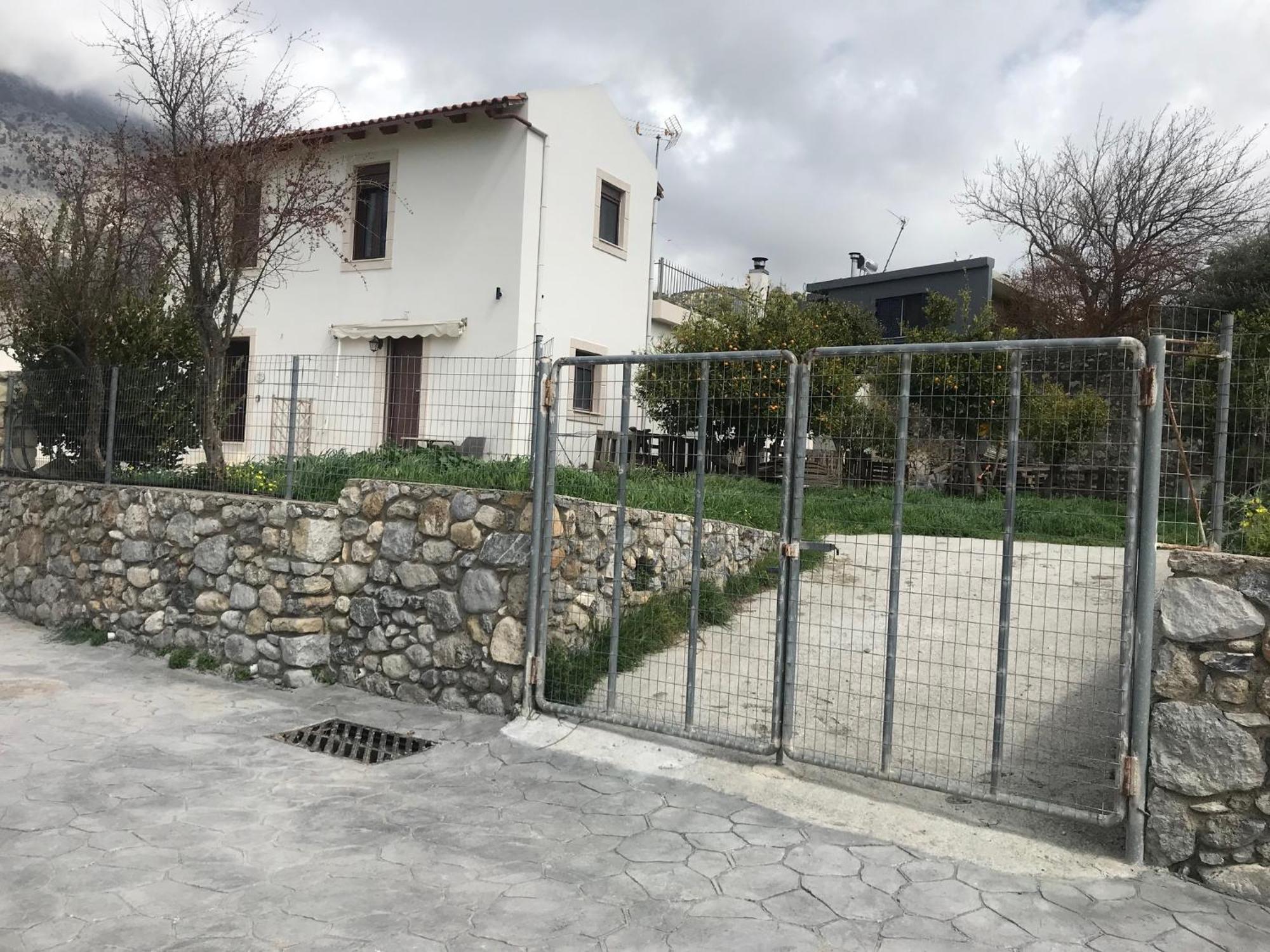 Papa-Antonis Stone House Villa Zarós Eksteriør billede